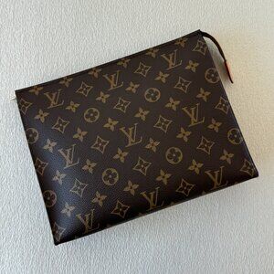 LOUIS VUITTON  Monogram Toiletry Pouch 26